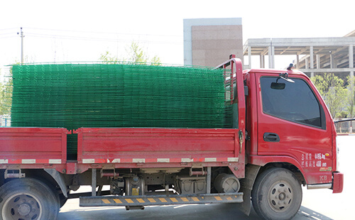 裝車(chē)現(xiàn)場(chǎng)