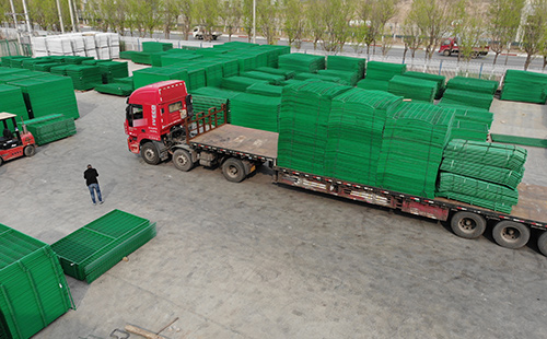 裝車(chē)現(xiàn)場(chǎng)