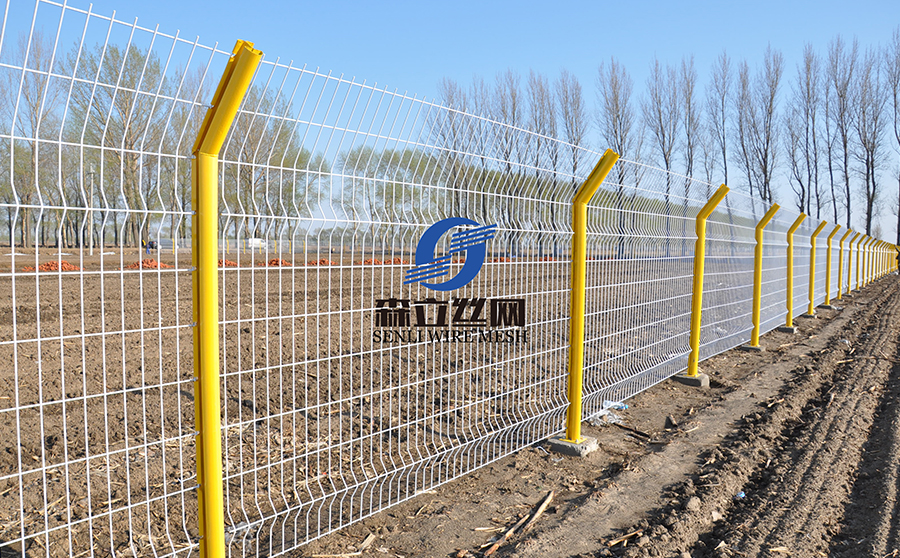 桃型柱護(hù)欄網(wǎng)案例